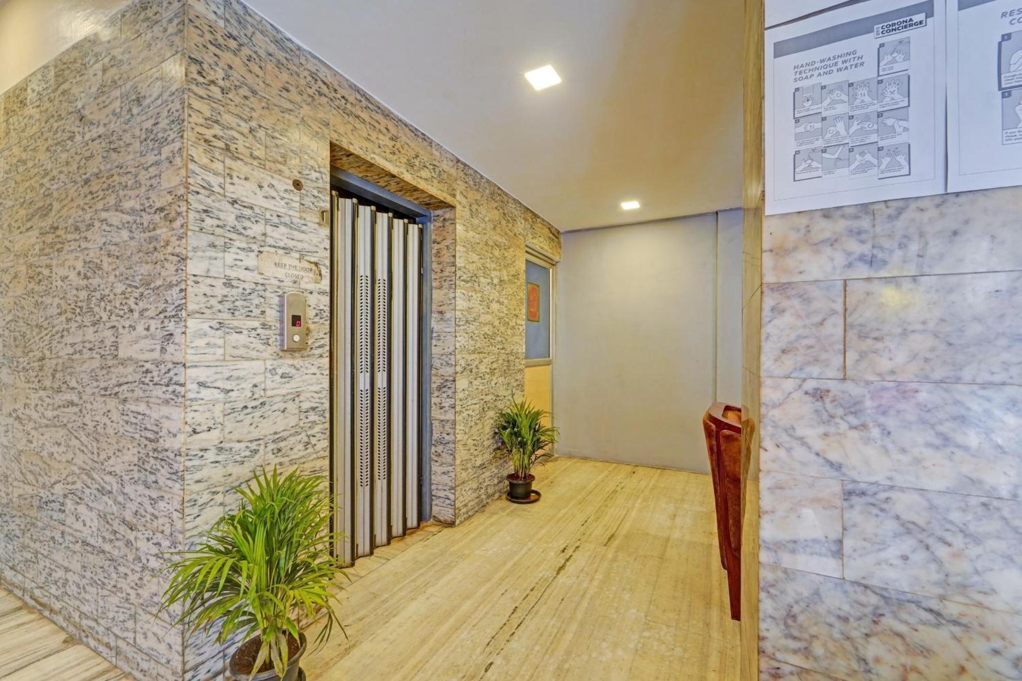 Super Townhouse G Silver Hotels Mount Road Madras Buitenkant foto