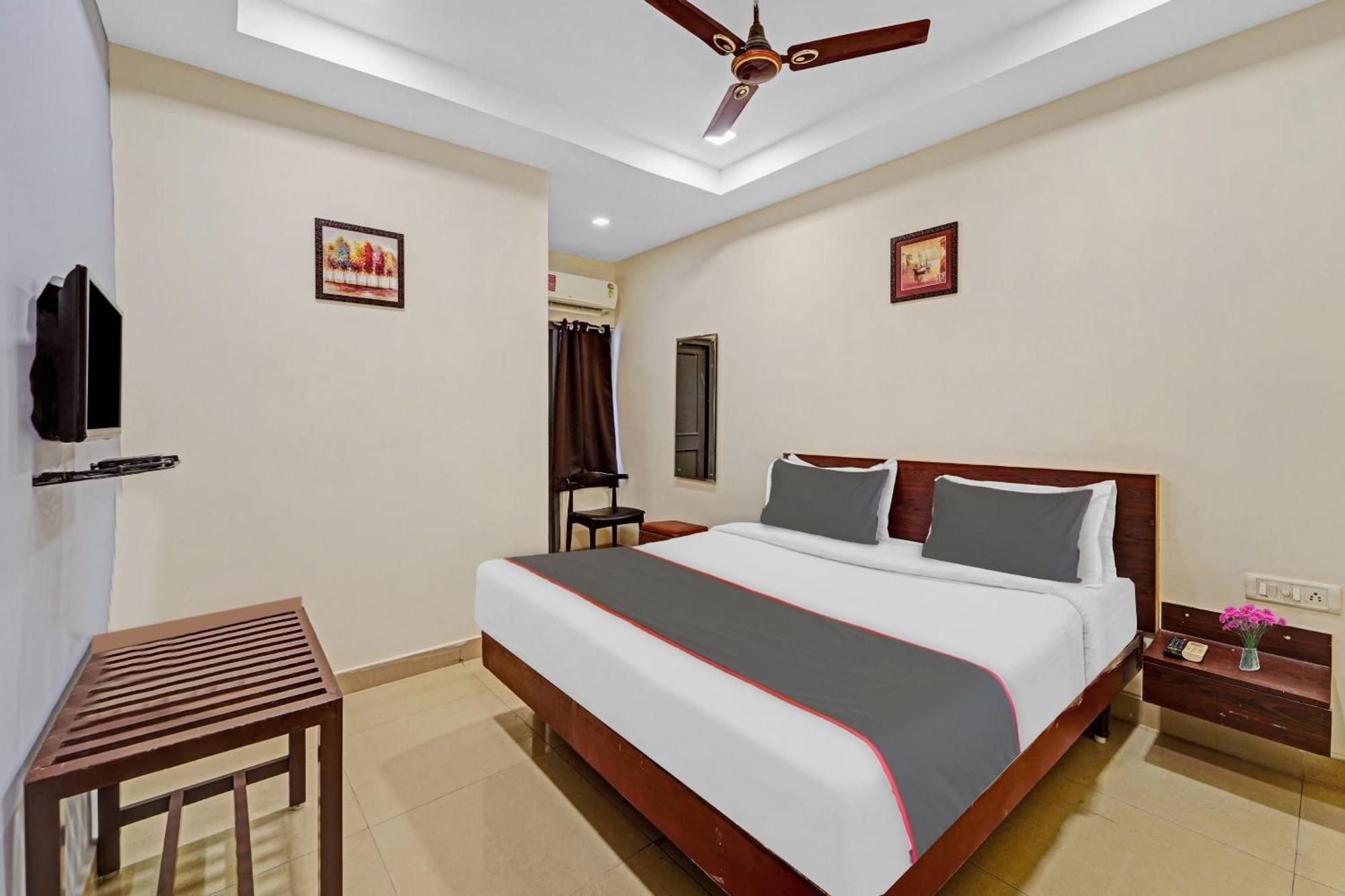 Super Townhouse G Silver Hotels Mount Road Madras Buitenkant foto